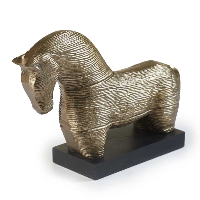 Caballo con Base de Madera
